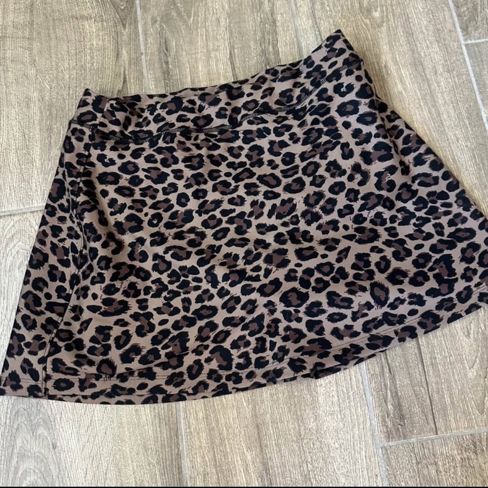 Abercrombie and Fitch YPB,  leopard print active skirt - M